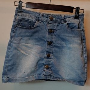 VMI: Light wash button up denim skirt